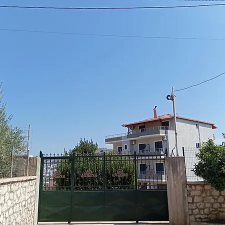 Oriku شقة